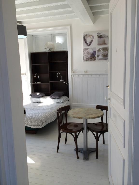 Ferienwohnung Le Gite Pien Wignehies Zimmer foto